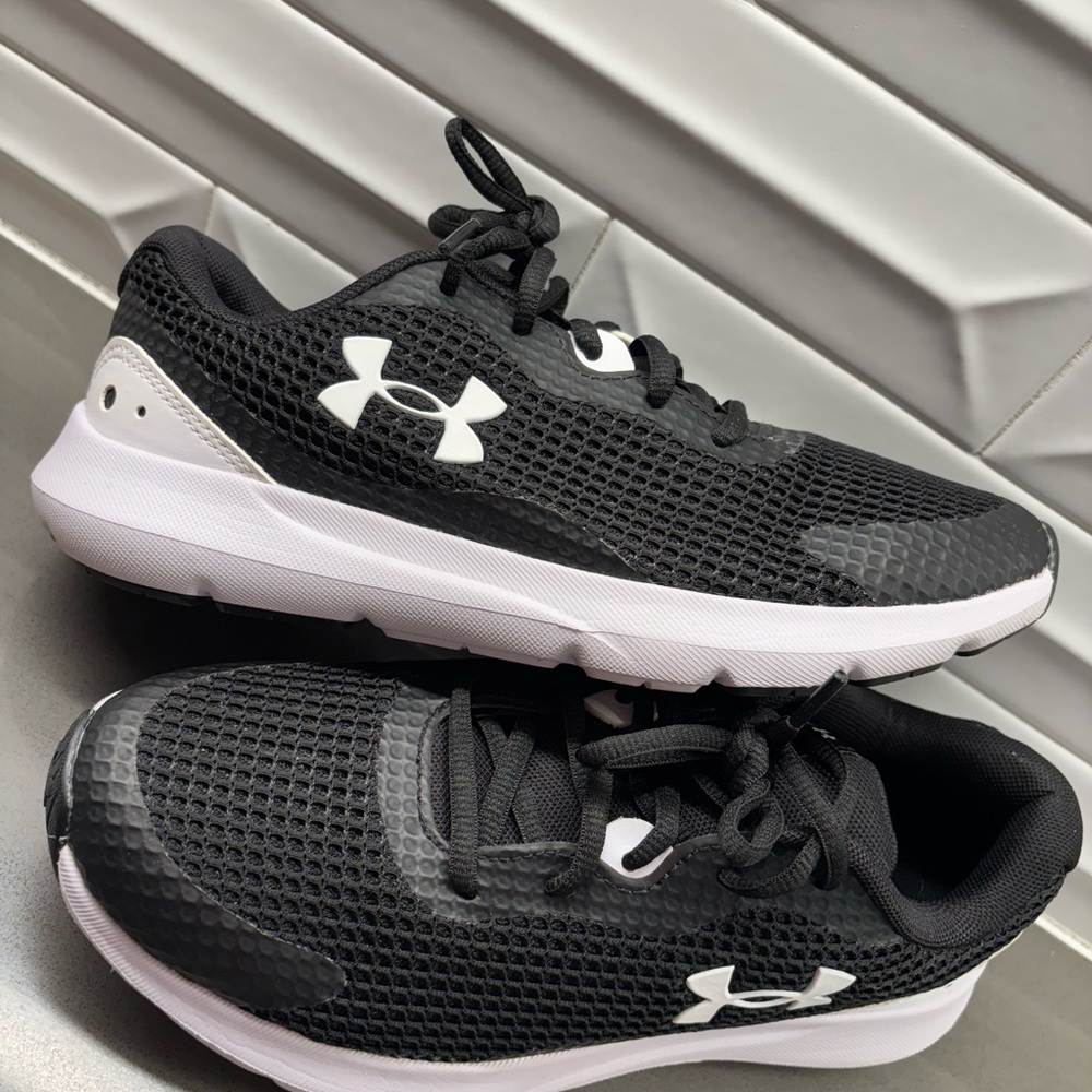 Under Armour Black and White Athletic Sneakers with Breathable Mesh